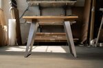Metallkufen Tisch mit Baumkanten Eichenholzplatte nach deinen Vorgaben produziert