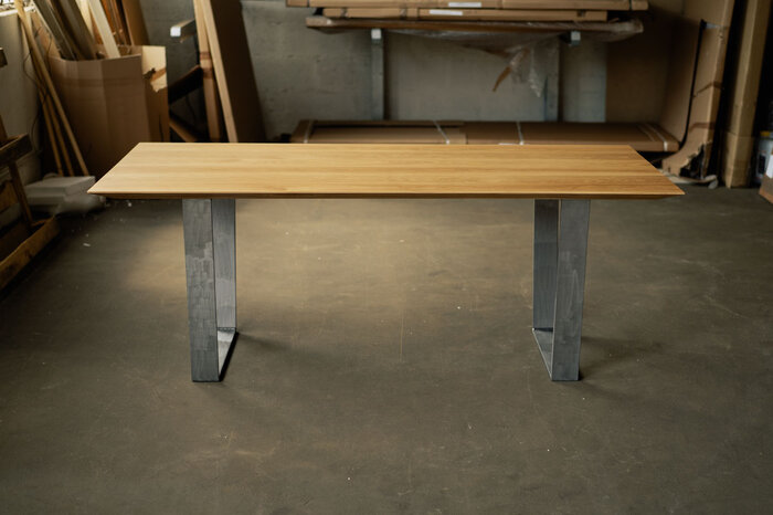 Massivholz Esstisch aus Eichenholz und Stahl CSA630-T nach deinen Maßen gefertigt