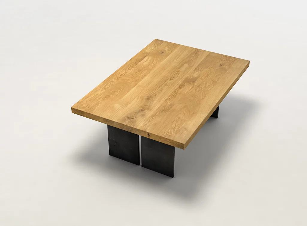 Massiver Couchtisch mit Metallgestell und Echtholz Couchtischplatte mit geraden Kanten