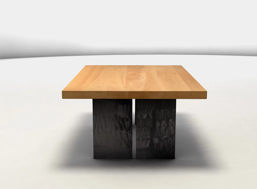 Stylischer Couchtisch aus Buchenholz und Stahlwangen in massiver Ausführung gefertigt