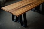 Massives Eichen Altholz auf selbsttragendem Tischuntergestell demontierbar