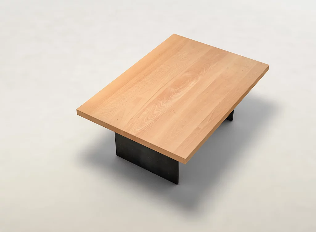 Wohnzimmertisch aus Buche mit einer weitgehend astfreien Oberfläche