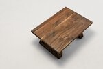 Nussbaum Couch-Holztisch mit Tischplatte aus ast- und splintreichem Echtholz - LH499-C