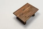 Nussbaum Couch-Holztisch mit Tischplatte aus ast- und splintreichem Echtholz - LH499-C