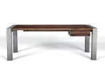 Schreibtisch aus Nussbaum massiv mit verschiedensten Ausstattungen zur Auswahl.