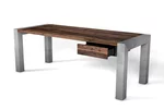 Massivholz Schreibtisch aus edlem Nussbaum mit einem Stahl Gestell gefertigt.