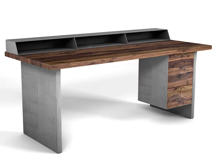 Nussbaum Schreibtisch mit Astanteil nach Maß mit Stahlwangen gefertigt