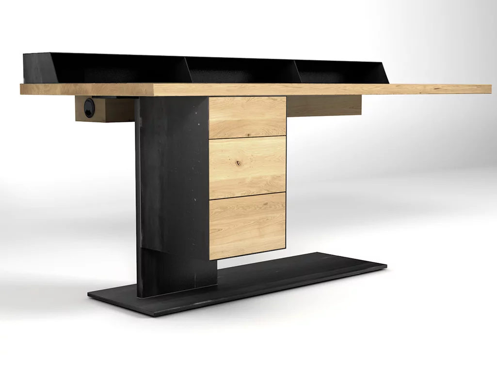 Schreibtisch aus Holz mit purem Stahl kombiniert