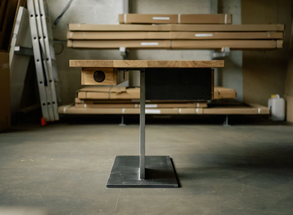 Ansicht Stahlgestell Seite PC Schreibtisch AFL2452