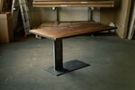 Nussbaum Holz Schreibtisch mit Tischuntergestell aus Stahl AFL2452-ST