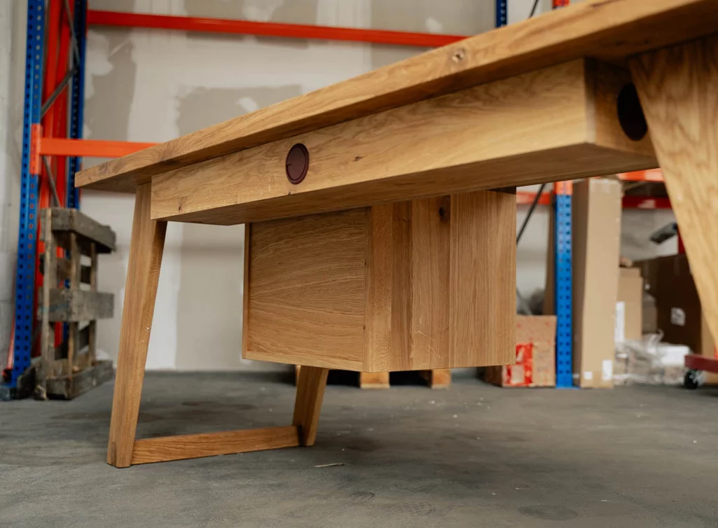 Ansicht von unten: Schreibtisch Echtholz Eiche Ansicht von unten: Schreibtisch Echtholz Eiche