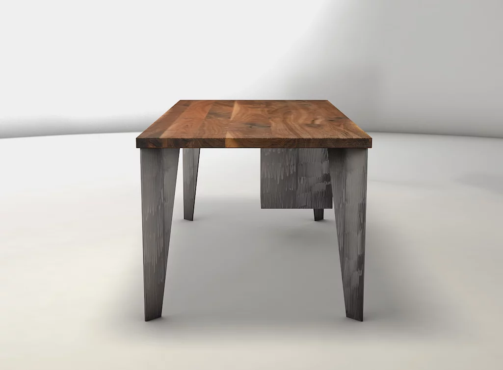 Nussbaum Schreibtisch edel mit konisch zulaufenden Stahlbeinen gefertigt