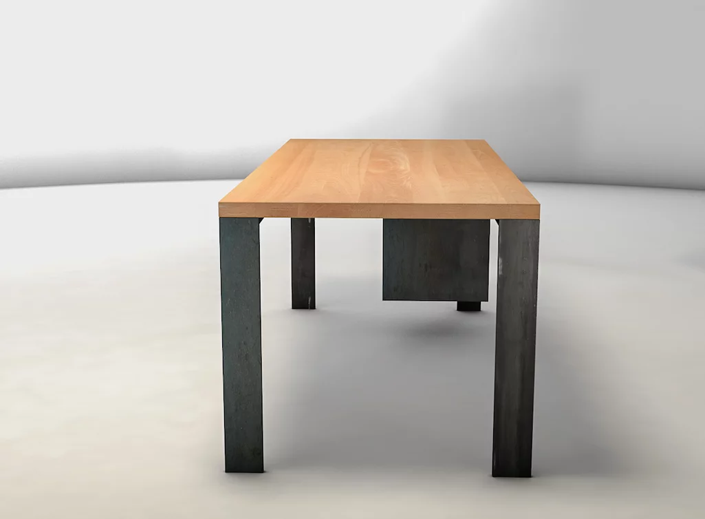 Massiver Buchenholz Schreibtisch mit Stahlbeinen nach deinen Maßen gefertigt Massiver Buchenholz Schreibtisch mit Stahlbeinen nach deinen Maßen gefertigt