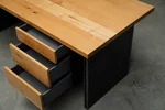 Echtholz Schreibtisch aus Buche mit bis zu drei Schubladen konfigurierbar