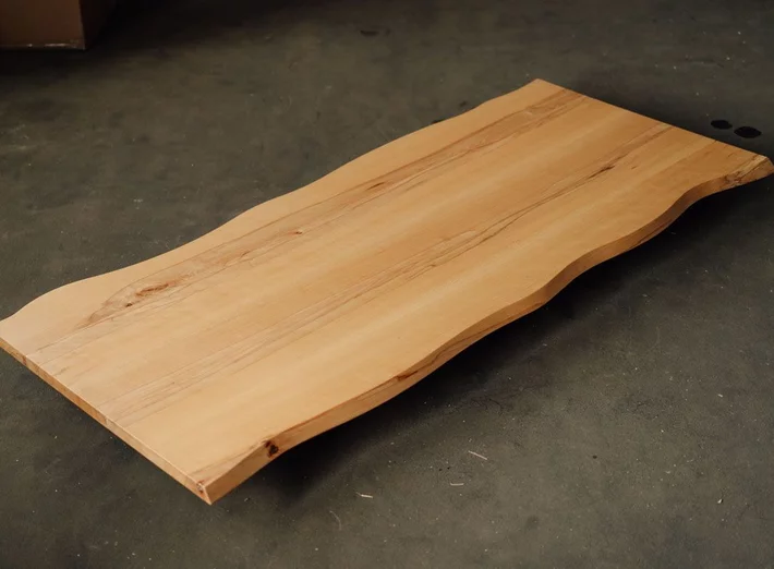Kernbuche Tischplatte mit Baumkante Natur geölt