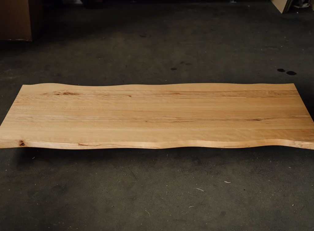 Echtholz Tischplatte aus Kernbuche mit leichtem Astanteil