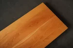 Detailansicht - Buchenholz Tischplatte massiv weitgehend ast- und splintholzfrei