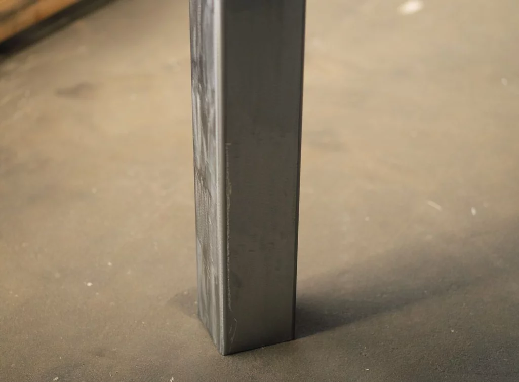 DAL401 Tischbein-Gestell aus Blankstahl mit leichten Kratzern