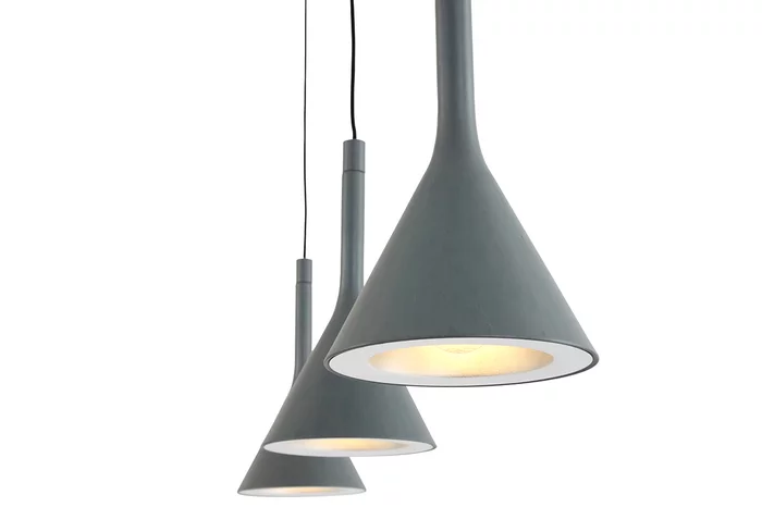 Detailansicht Lampenschirm aus Metall der Design Deckenlampe