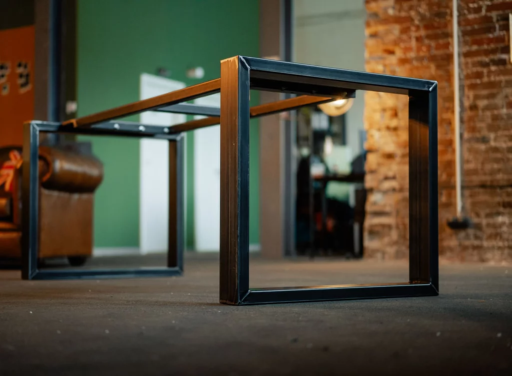 Hochwertiges und nach Maß gefertigtes Tischuntergestell KLM3631 Hochwertiges und nach Maß gefertigtes Tischuntergestell KLM3631