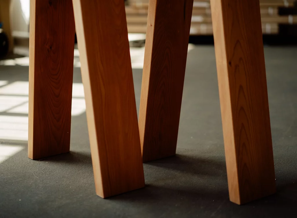 Tischbeine Holz aus Buche auf Maß produziert Tischbeine Holz aus Buche auf Maß produziert
