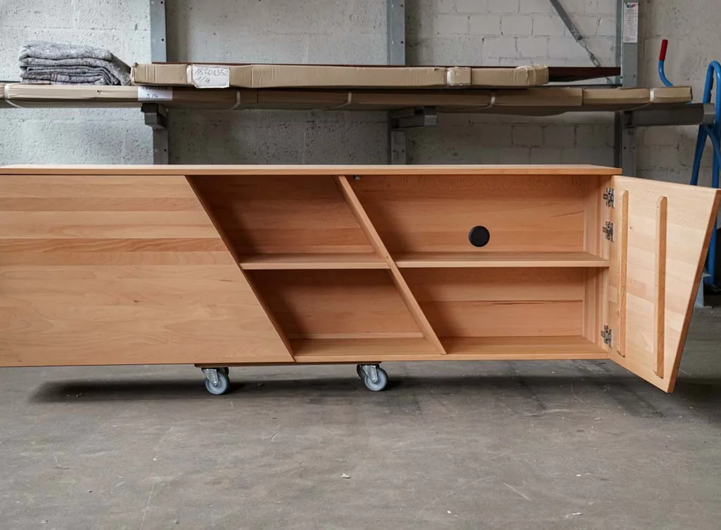 Buche Sideboard 190x40x60h cm weitgehend astfrei