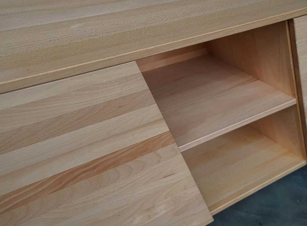 Buche Sideboard 190x40x60h cm weitgehend astfrei