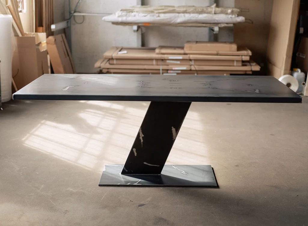 Stahl Esstisch in 200x100x77cm im modernen Industriedesign