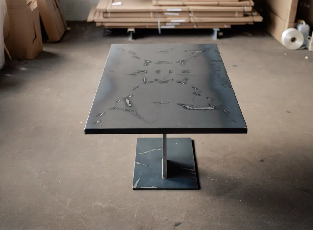 Stahl Esstisch in 200x100x77cm im modernen Industriedesign