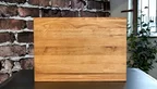Massives Eiche-Schneidebrett 46 × 32 cm mit Saftrille und leichtem Gefälle