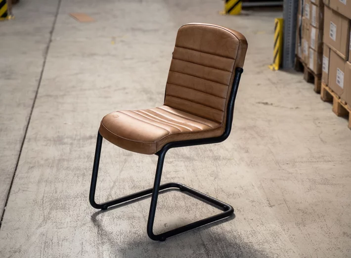 Stuhl modern aus Echtleder ohne Armlehnen