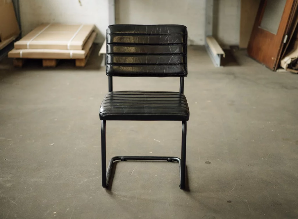 Schwingstuhl mit echtem Buffalo Leder in verschiedenen Farben