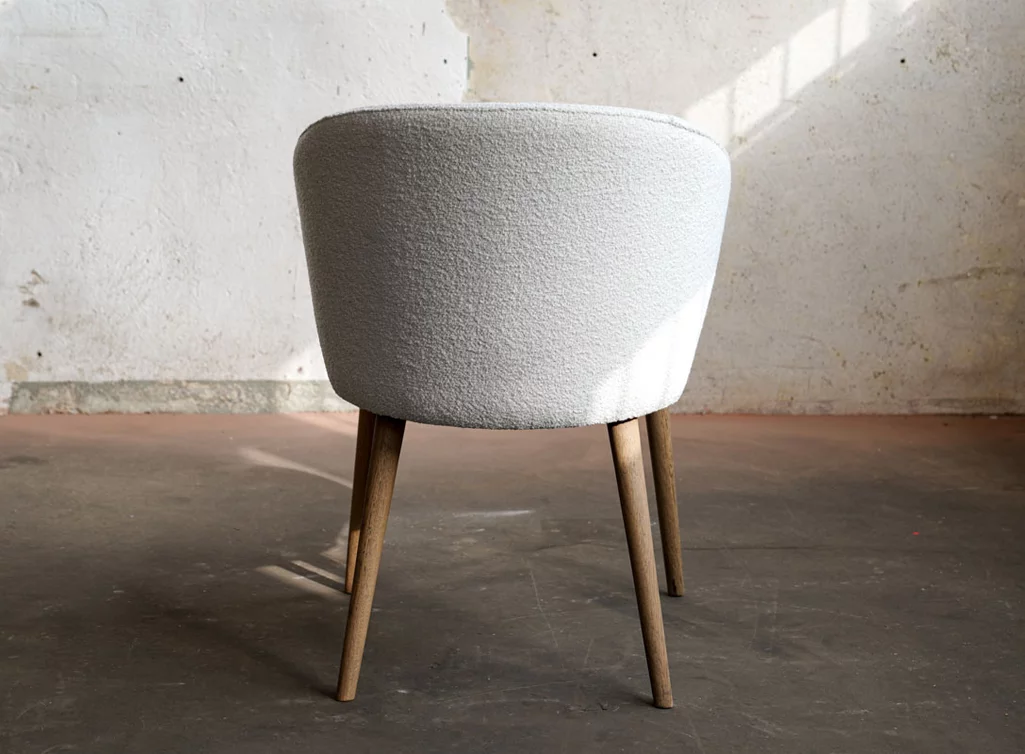 Schalenstuhl Ansicht von hinten