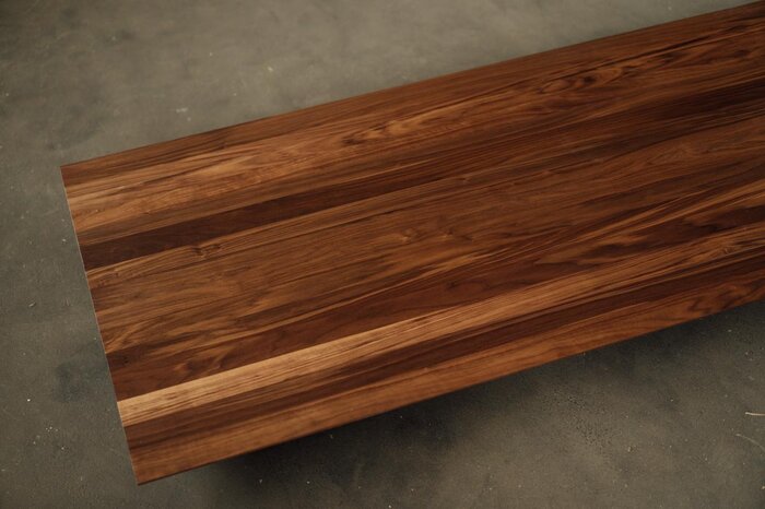 Nussbaum Tischplatte aus Vollholz 4cm massiv mit Facettenkante